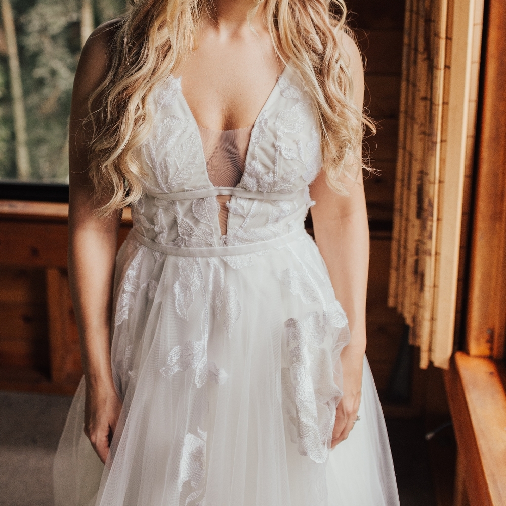 Bridal Gown: Galatea WILLOWBY Watters